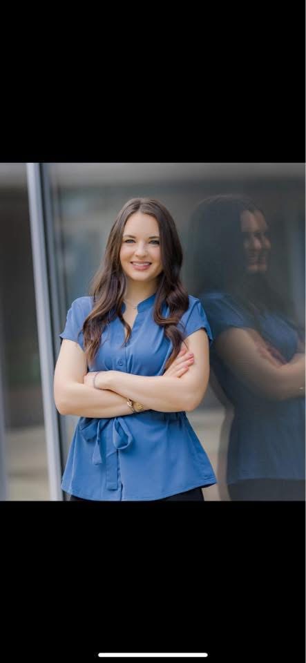 Jenny Cohen portrait outdoors